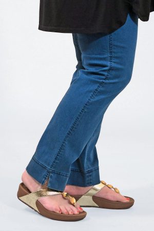 The model in this photo is wearing light denim Robell Marie pull on stretch jeans