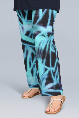 The model in this photo is wearing patterned jersey palazzo pants from Doris Streich at Bakou London