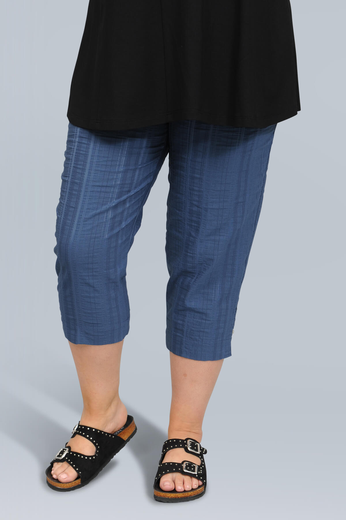 K J Brand Wash & Go capri pants - denim