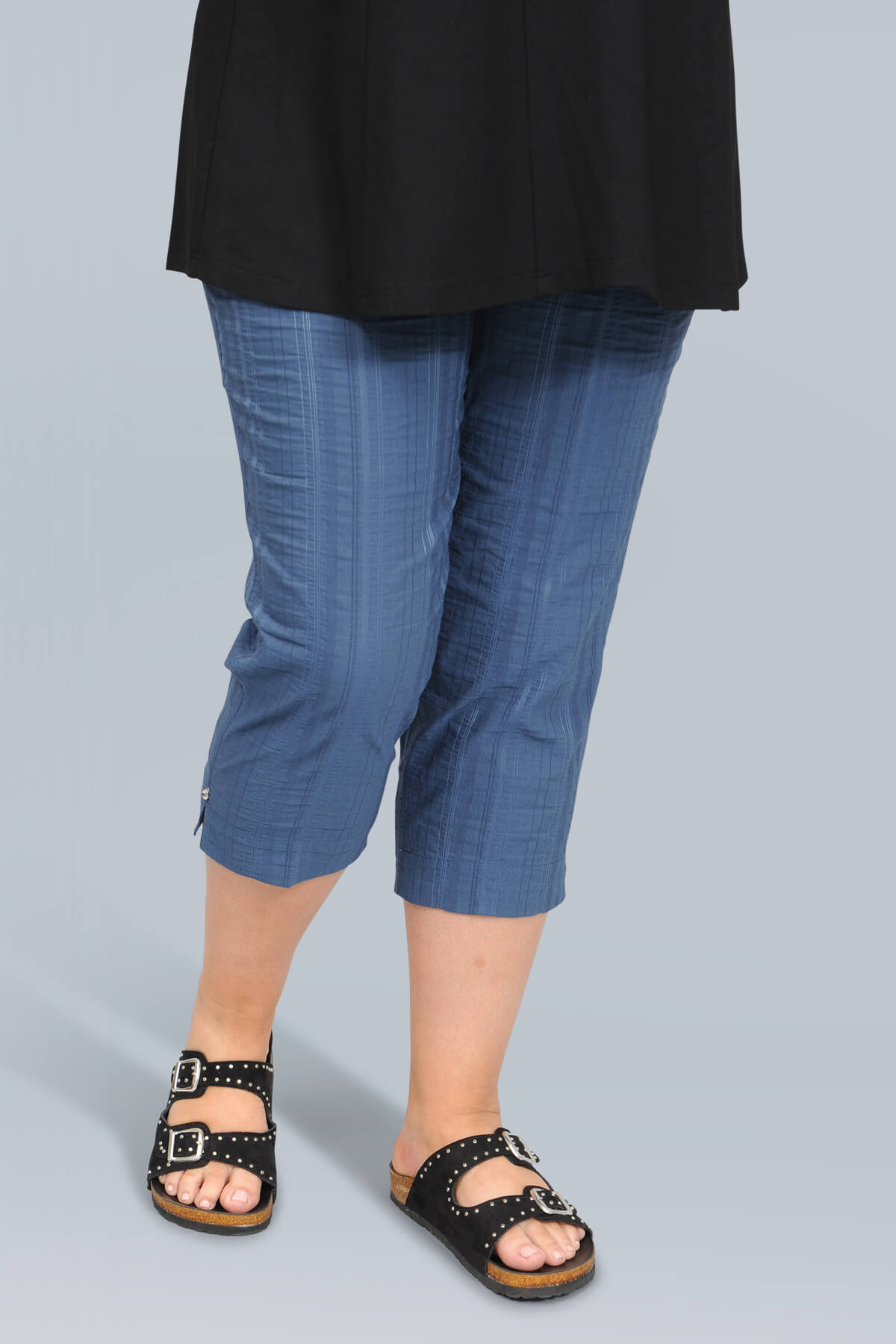 K J Brand Wash & Go capri pants - denim