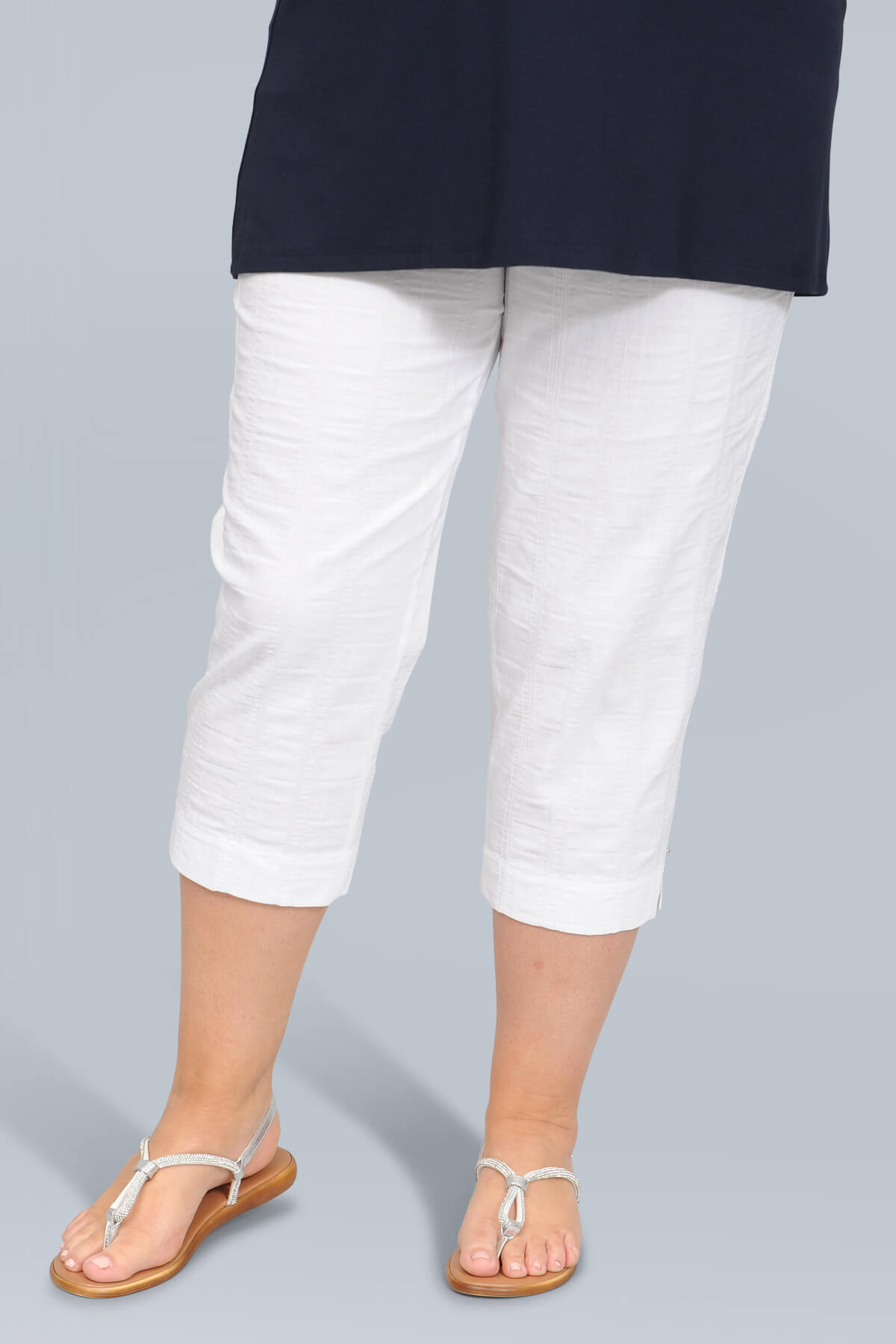 K J Brand Wash & Go capri pants - white