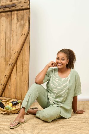 The model in this photo is wearing a linen short sleeved top by Danish plus size specialists Pont Neuf at Bakou London