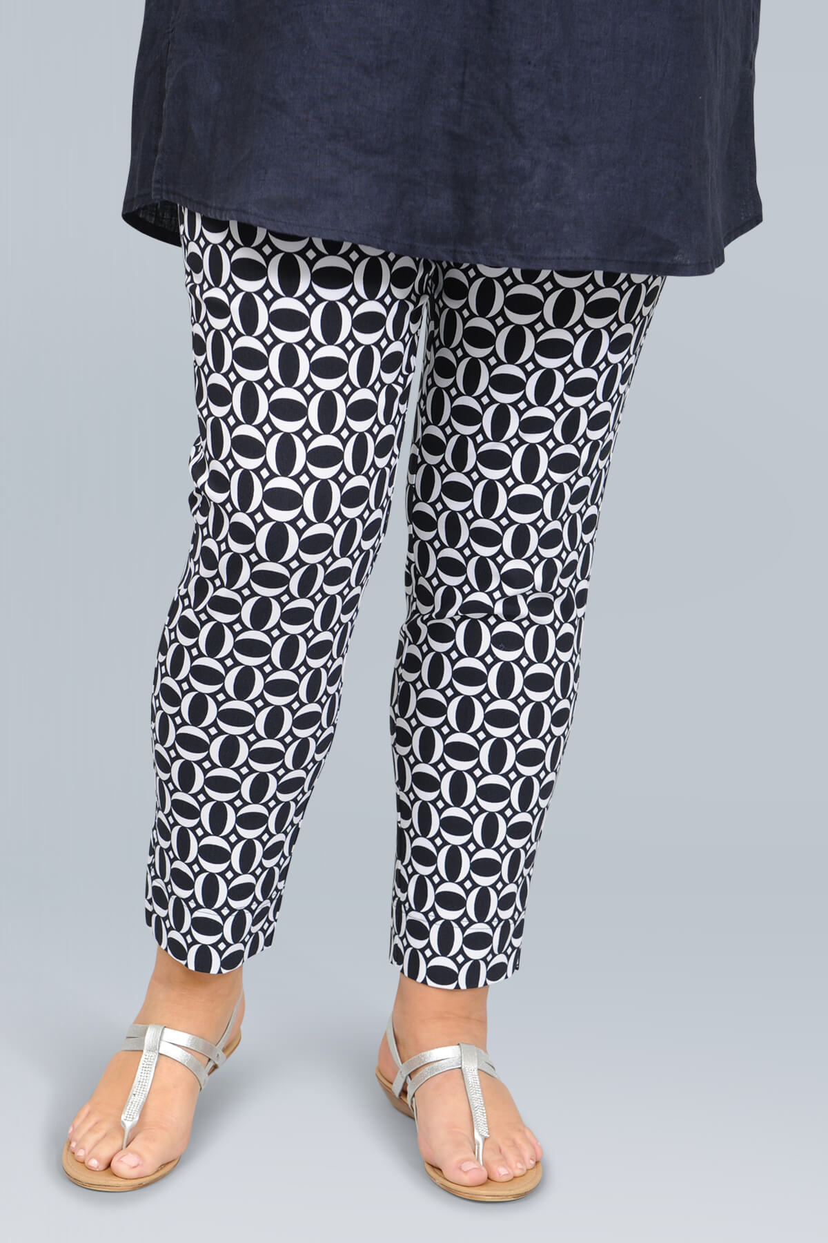 Robell Rose circle crops - navy/white