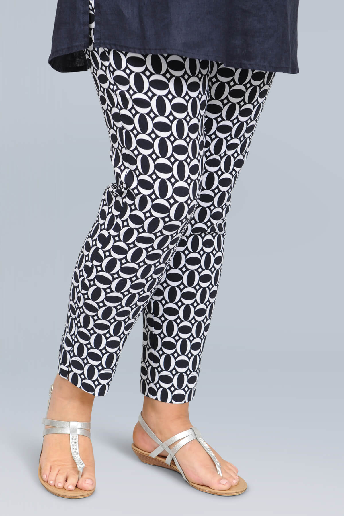 Robell Rose circle crops - navy/white
