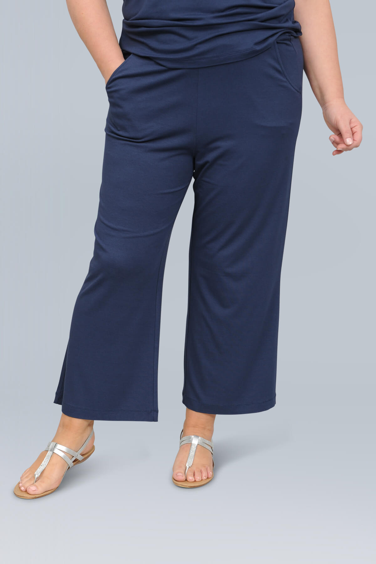 Via Appia wide leg crops - black