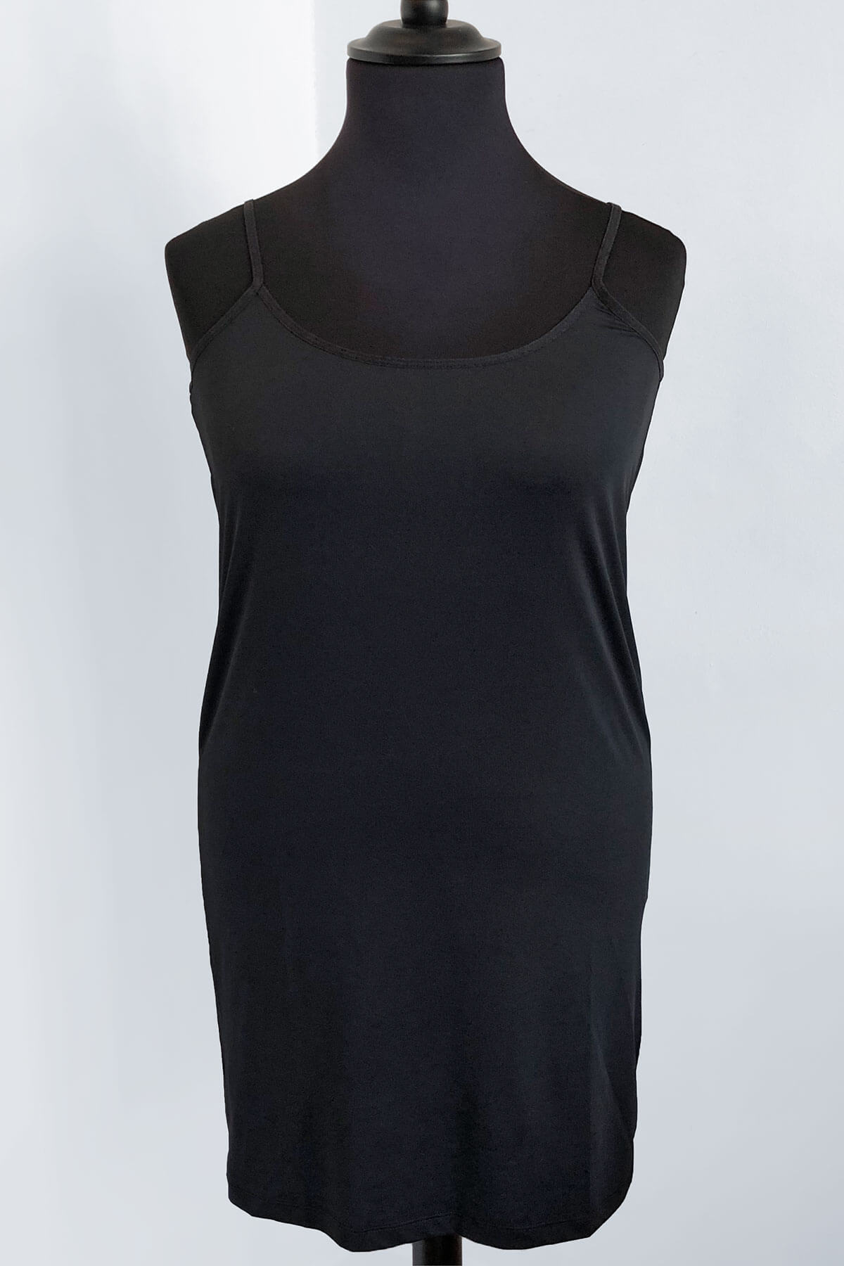 Yoek secrets vest long - black