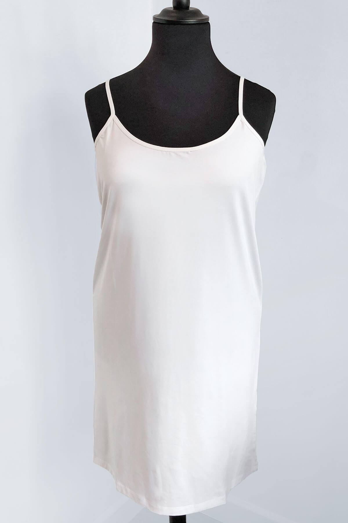 Yoek secrets vest long - white